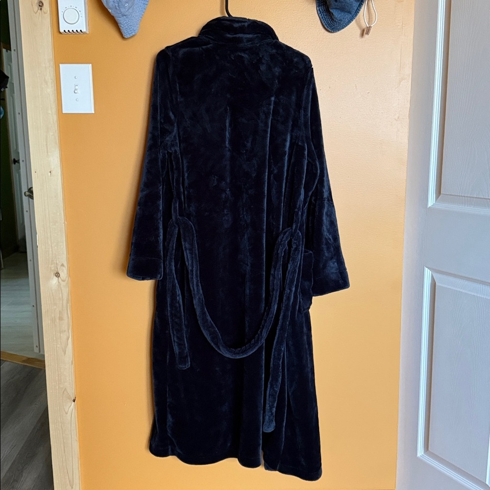Nordstrom Plush Robe, Size large - Picture 6 of 8